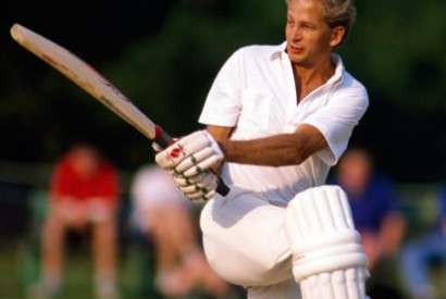 An Endangered Species, by David Gower - review