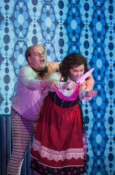 Der Rosenkavalier, Glyndebourne; The Marschallin; Kate Royal,  Octavian; Tara Erraught, Baron Ochs auf Lerchenau; Lars Woldt, Sophie; Teodora Gheorghiu,  Herr von Faninal; Michael Kraus, Marianne Leitmetzerin; Miranda Keys, Valzacchi; Christop