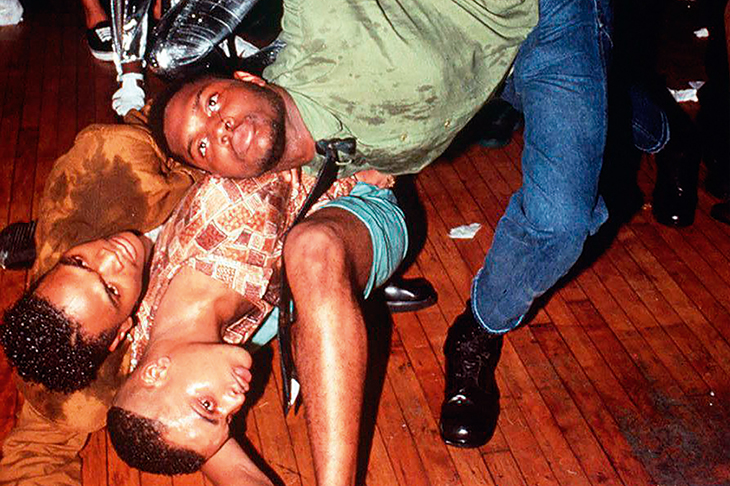 They like to move it: voguing at Club a la Mode, New York, 1998